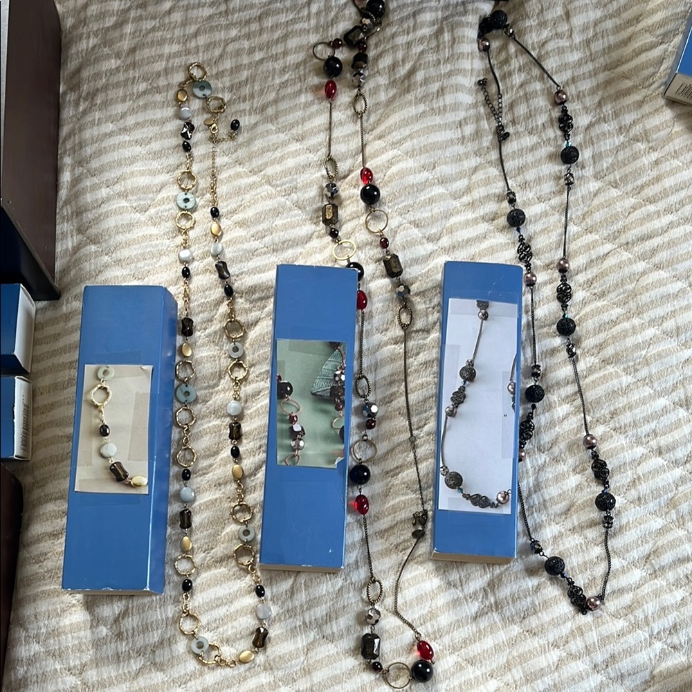 Lia Sophia Jewelry Lot - Picture 5 of 11